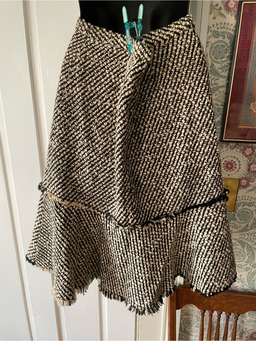 J CREW 2005 Black and Cream Tweed and Metallic Gold Thread Flare Skirt - Picture 5 of 7